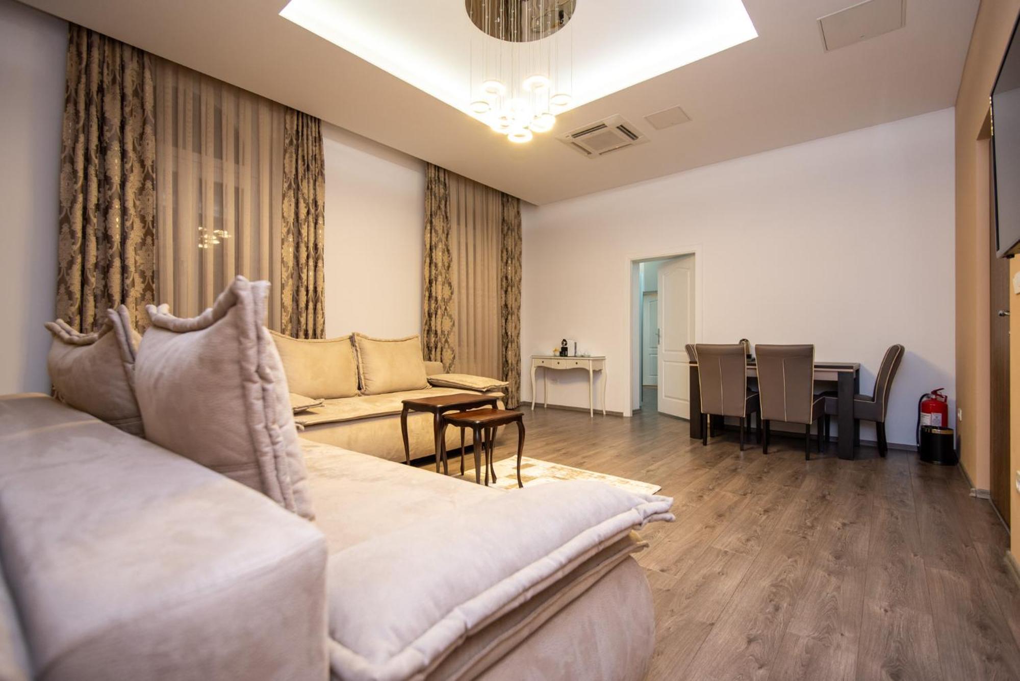 Main Street Suites Сараево Екстериор снимка